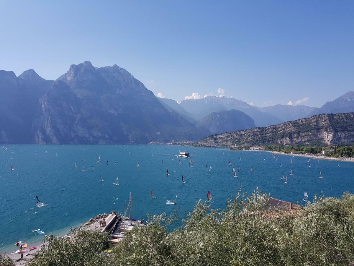 Torbole Lake Front Торболе Экстерьер фото