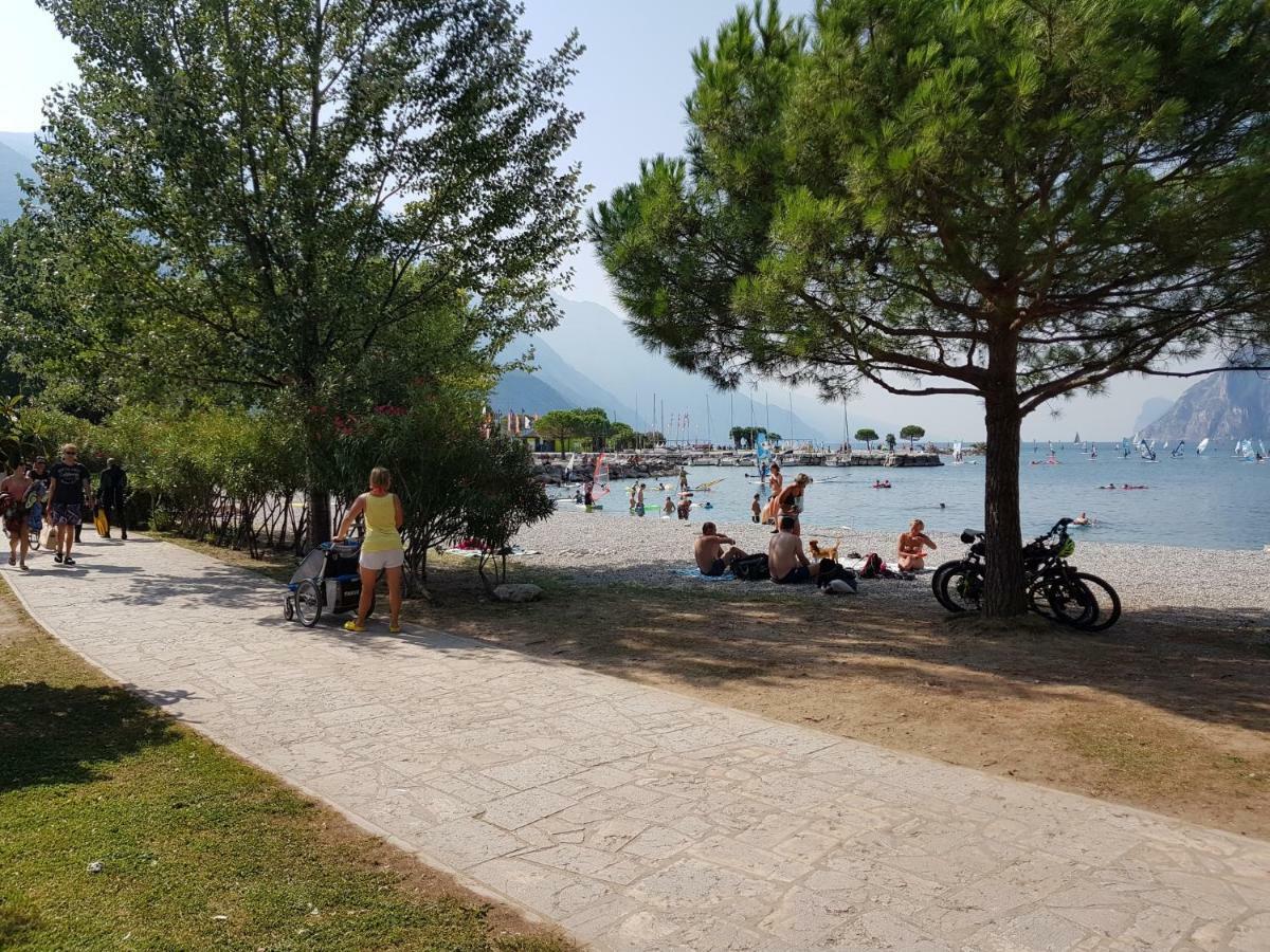 Torbole Lake Front Торболе Экстерьер фото